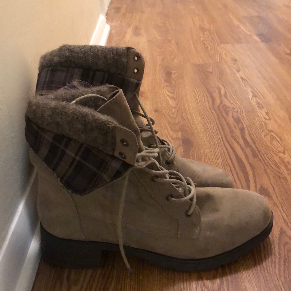 Brash boots